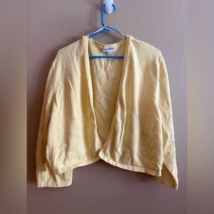 Preloved in perfect condition worn once
North Style yellow open cardigan Size 3X